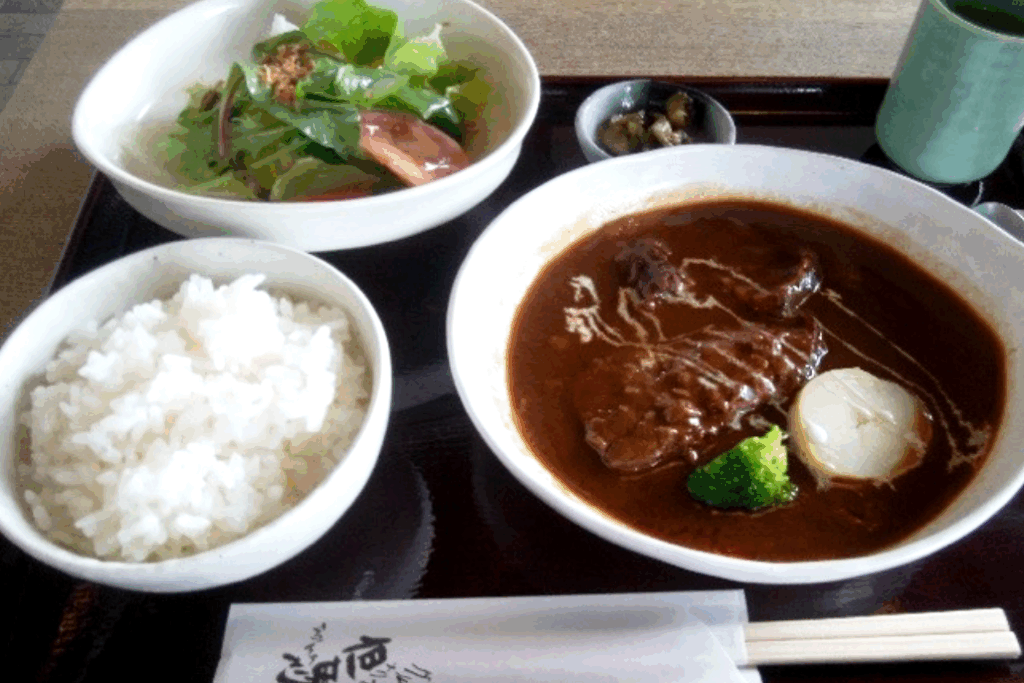 ビーフシチュー定食　1,900円（税込）