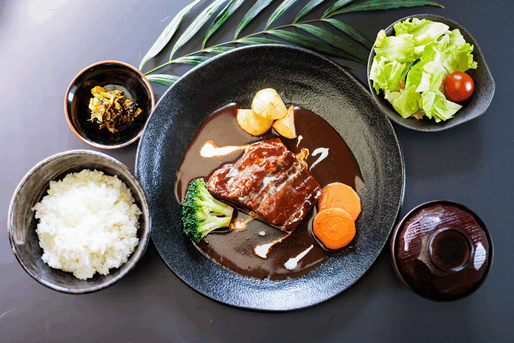 ビーフシチュー定食　1 ,800円(税込) 
